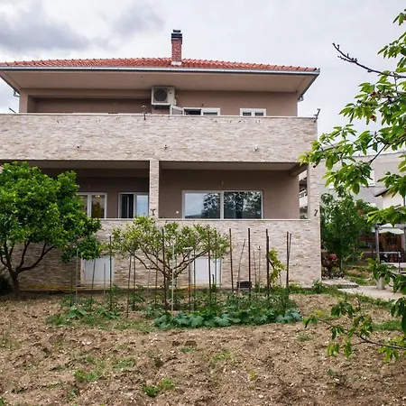 Lux Elba Kaštela